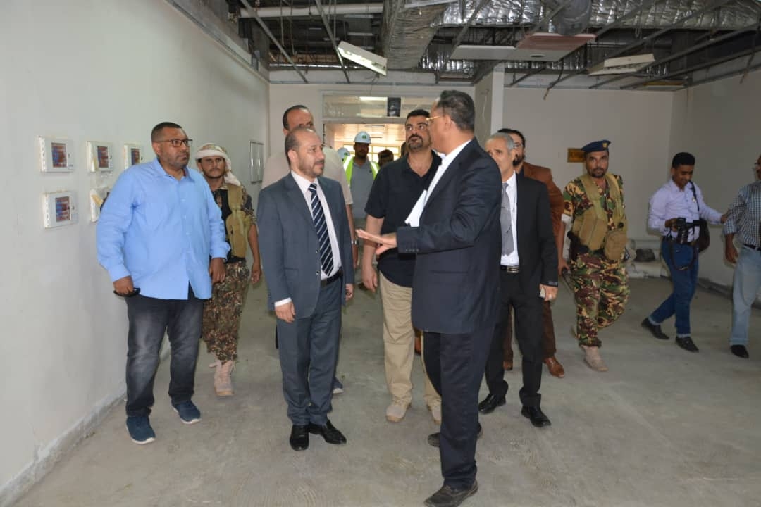  وزير التخطيط ومحافظ عدن يطلعان على مشروع تأهيل مستشفى عدن ومركز القلب 