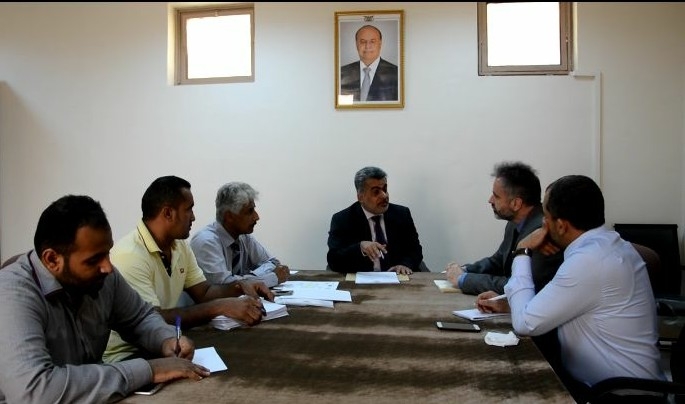 نائب وزير التخطيط الدكتور نزار باصهيب يلتقي مدراء الصليب الأحمر وعدد من المنظمات الدولية في اليمن