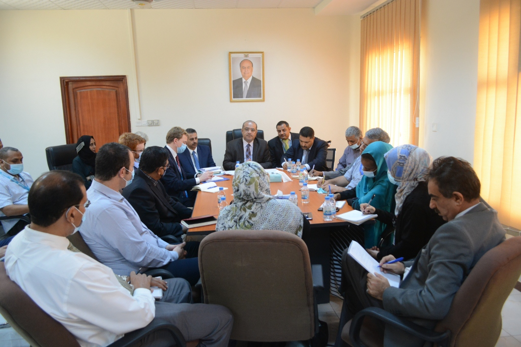  وزير التخطيط يؤكد الحرص على توفير بيئة ملائمة وآمنة للشركاء الدوليين في اليمن 