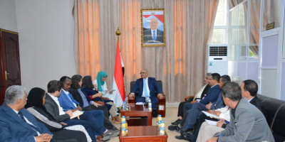  وزير التخطيط يبحث مع نائب الرئيس التنفيذي لبرنامج الأغذية العالمي مسارات العمل الإنساني في اليمن