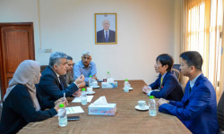  نائب وزير التخطيط يلتقي القائم بأعمال السفير الياباني ومدير برنامج الأغذية العالمي في عدن