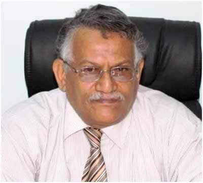 وزير التخطيط والتعاون الدولي يعزي بوفاة الدكتور علي أحمد الوالي