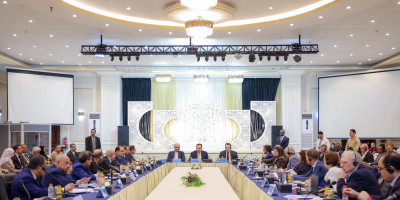  رئيس الوزراء يفتتح في عدن اجتماعات الطاولة المستديرة رفيعة المستوى بين الحكومة والأمم المتحدة