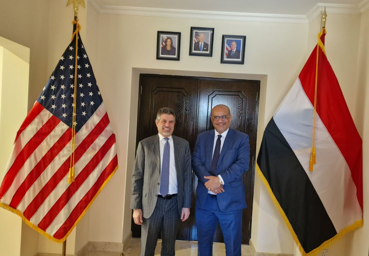  وزير التخطيط يبحث مع السفير الامريكي دعم جهود تحقيق الاستقرار والتنمية في اليمن