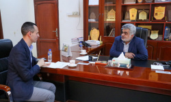 نائب وزير التخطيط يبحث مع مستشار أممي جهود التنسيق المشترك لتحديد أولويات الحكومة للعام 2026م