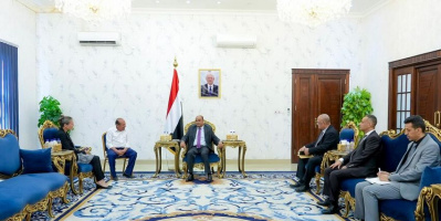 رئيس الوزراء يستقبل سفيرة هولندا لدى اليمن