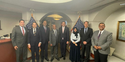 وفد حكومي يبحث مع مساعد وزير الخارجية الأمريكي سبل تطوير الشراكة
